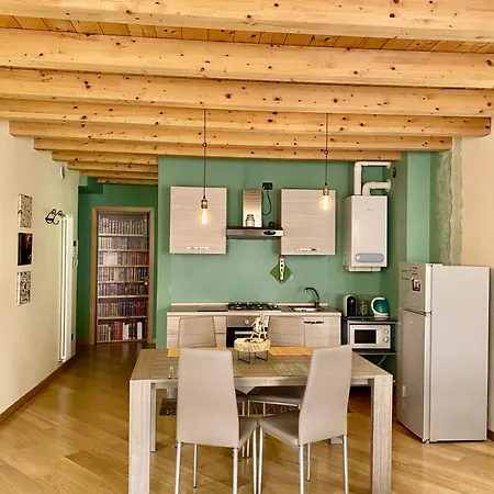 Apartment House Of Artist *