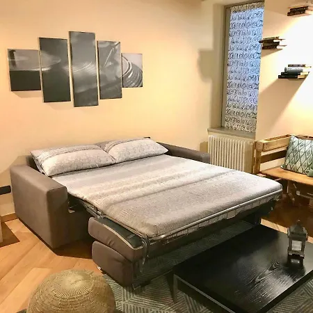 Apartment House Of Artist *